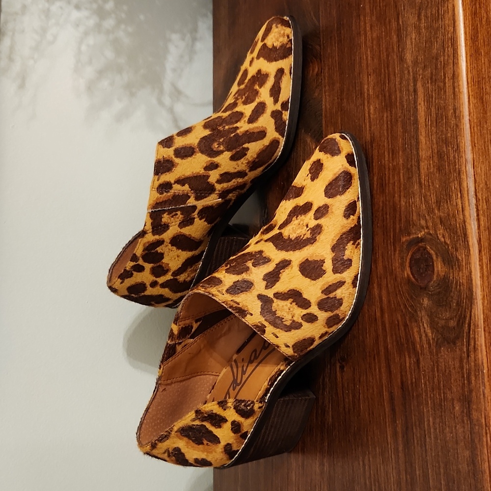 New Zodiac Maddie Genuine Calf Hair Half D'orsay Bootie Size 8.5 - Picture 3 of 12